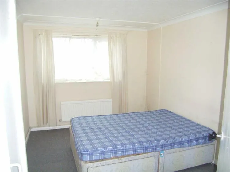206 Long Riding, Basildon SS14 1RB