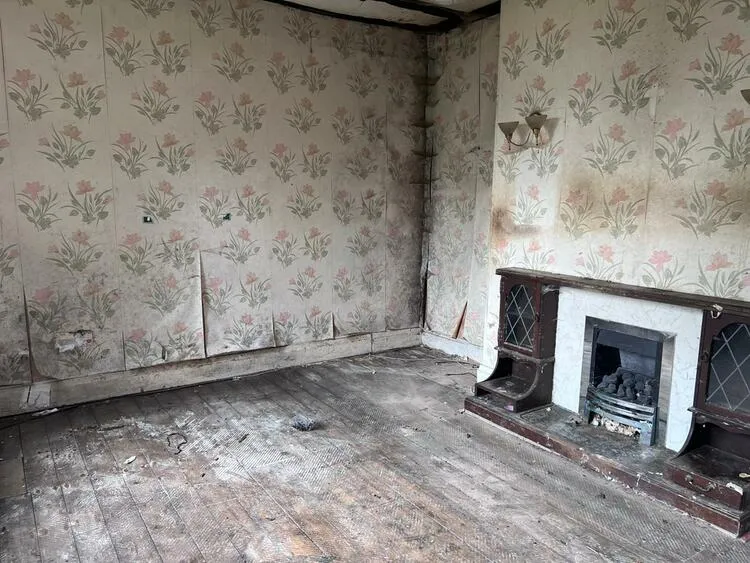 92 Victoria Avenue, Manchester, Greater Manchester M9 0RE
