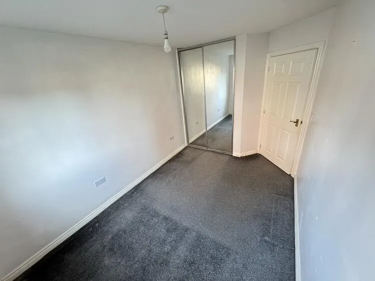 137 Signet Square, Coventry CV2 4NY