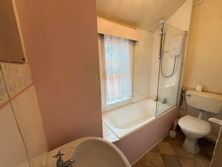 17 Church Drive, Hucknall, Nottingham NG15 7BX