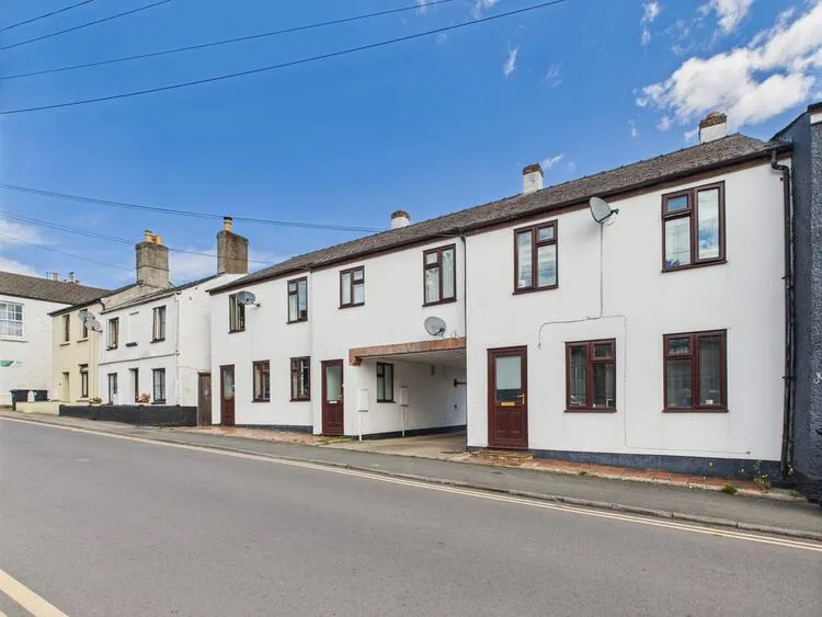 17, 18 and 19 Kyrle Street, Workshops and Yard, Ross-On-Wye HR9 7DB