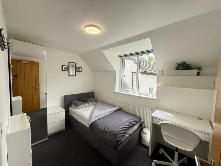 1A & 1B Radford Grove Lane, Nottingham NG7 5QB