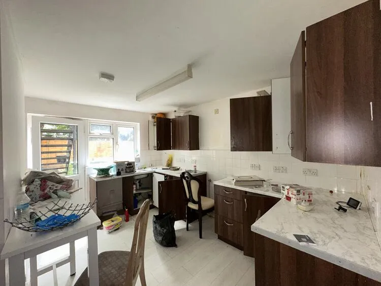 Flat A, 72 Lynmouth Road, Hackney, London N16 6XH