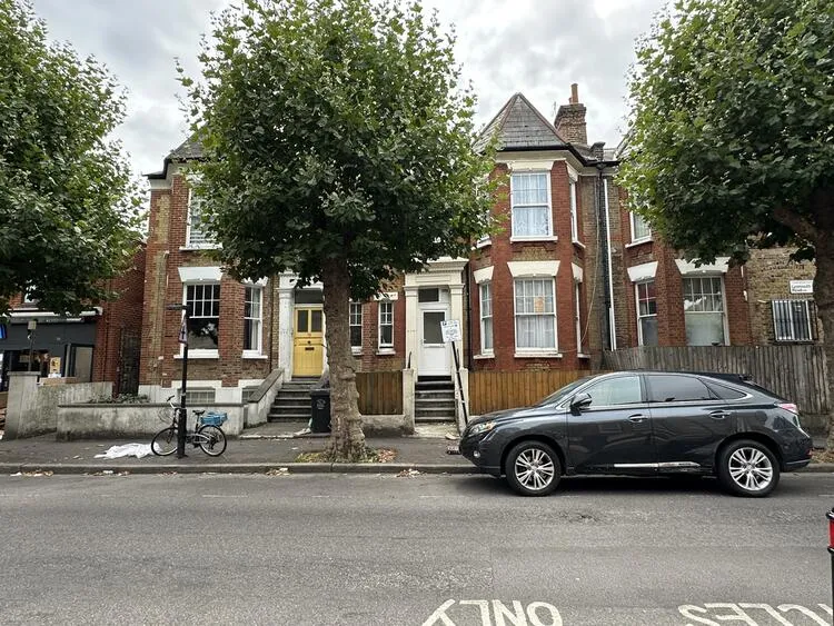 Flat A, 72 Lynmouth Road, Hackney, London N16 6XH
