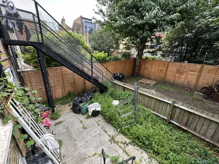 Flat A, 72 Lynmouth Road, Hackney, London N16 6XH