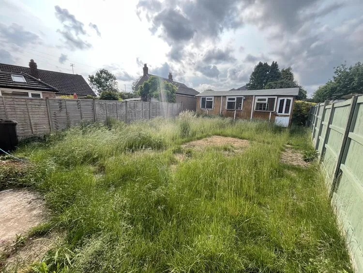 94 Rosslyn Road, Whitwick, Coalville, Leicestershire LE67 5PT