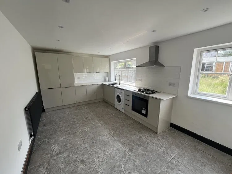 94 Rosslyn Road, Whitwick, Coalville, Leicestershire LE67 5PT