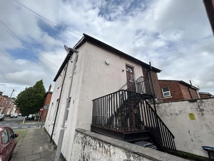 33b Charnock Street, Preston PR1 6DR