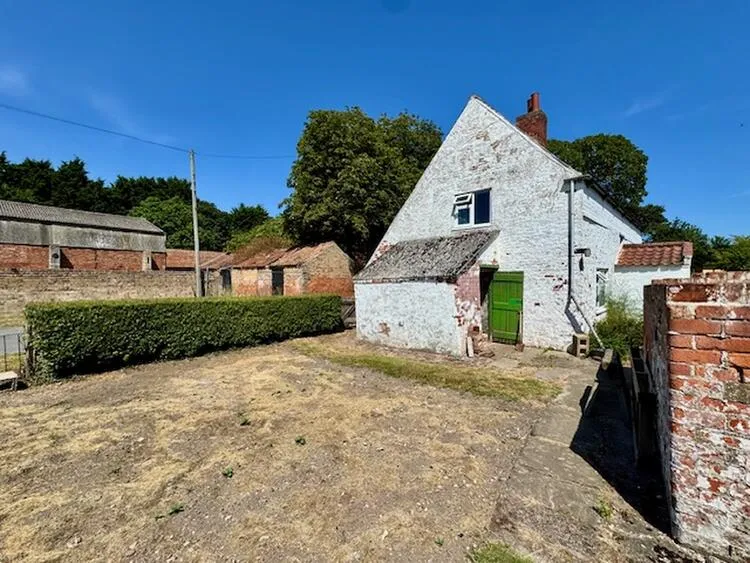 White Cottage, Duckthorpe Lane, Marshchapel, Grimsby DN36 5TL