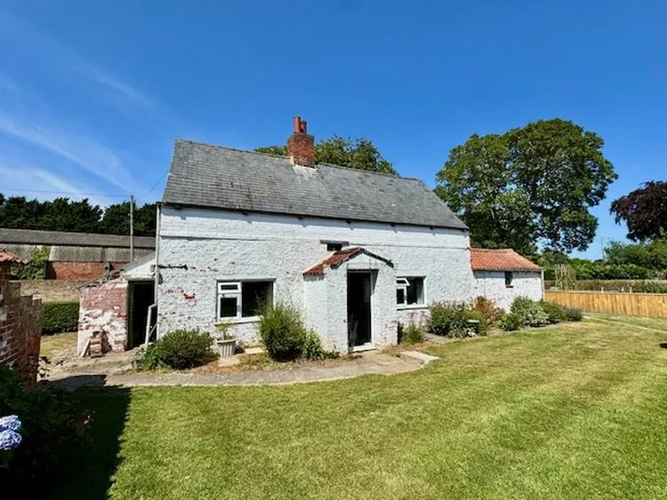 White Cottage, Duckthorpe Lane, Marshchapel, Grimsby DN36 5TL