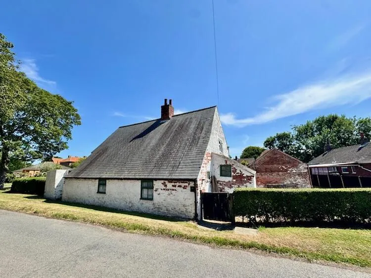 White Cottage, Duckthorpe Lane, Marshchapel, Grimsby DN36 5TL