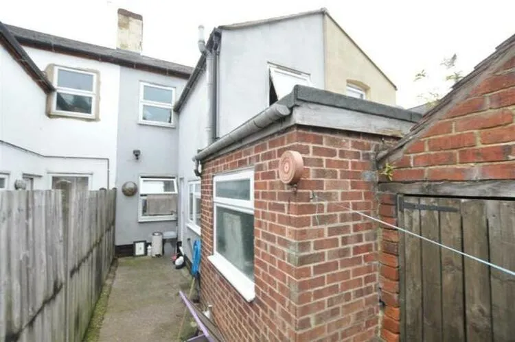 98 Wellington Street, Burton-On-Trent, Staffordshire DE14 2DS