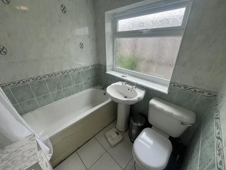 98 Wellington Street, Burton-On-Trent, Staffordshire DE14 2DS