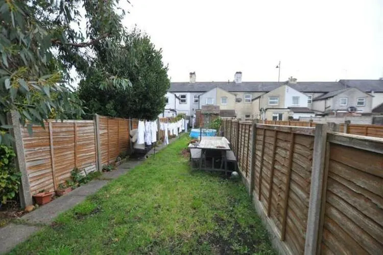 98 Wellington Street, Burton-On-Trent, Staffordshire DE14 2DS