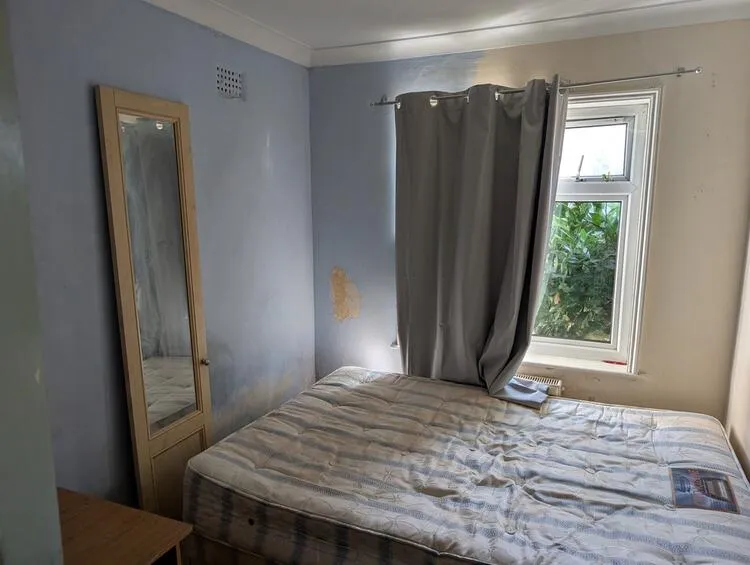 131 Longford Road, Bognor Regis PO21 1AE
