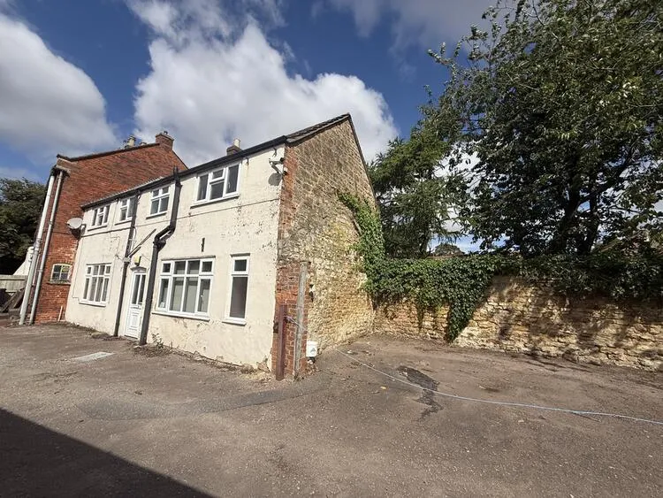Rinteln and Kinross, Main Street, Barrowby, Grantham NG32 1BZ