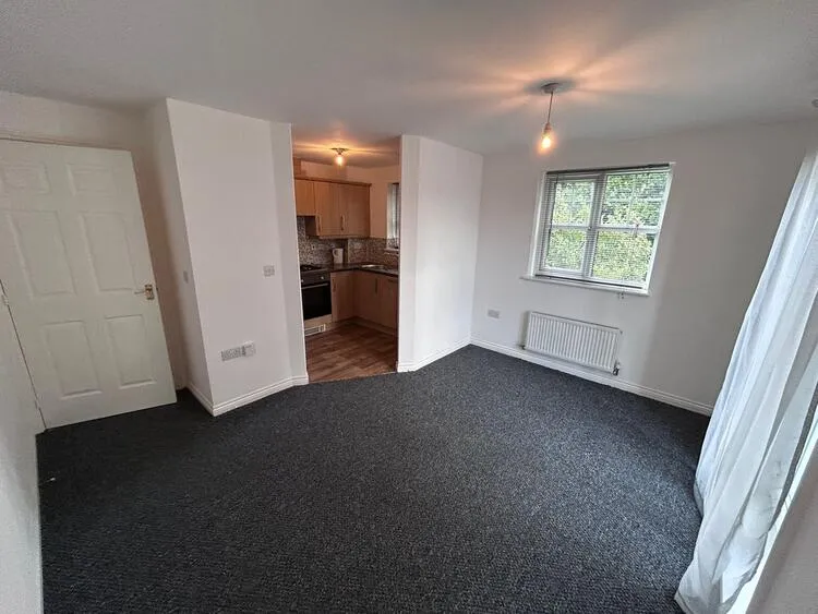 8 Redwood Close, Nottingham NG8 4JL