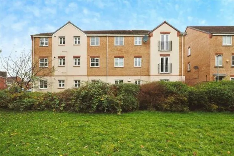 8 Redwood Close, Nottingham NG8 4JL