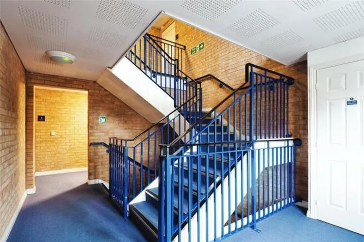 8 Redwood Close, Nottingham NG8 4JL