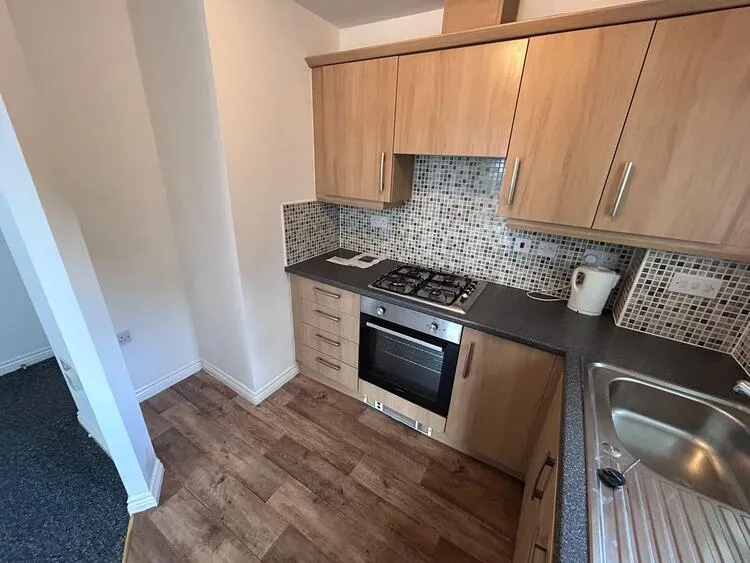 8 Redwood Close, Nottingham NG8 4JL