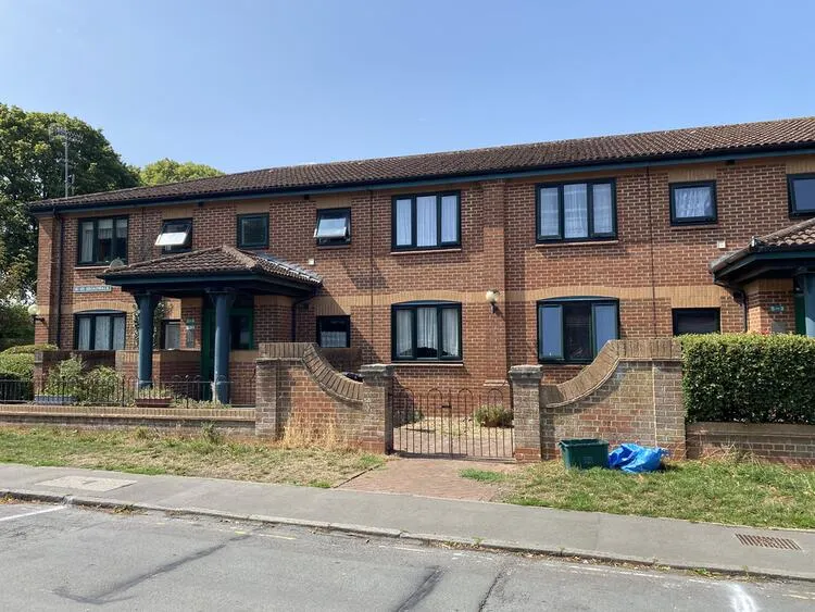 Flat 2, St. Catherines Court, 61-63 Broad Walk, Bristol BS4 2RD