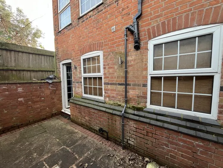 Flats A & B, 70 Cavendish Road, Aylestone, Leicester LE2 7PH