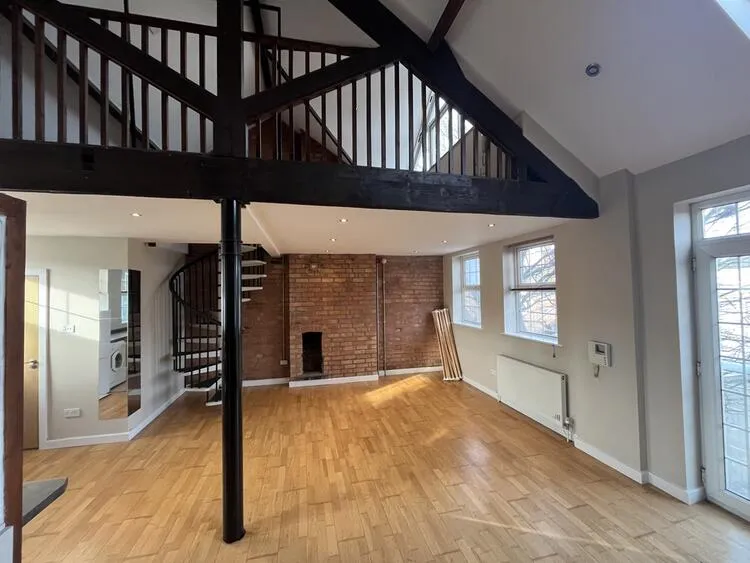 Flats A & B, 70 Cavendish Road, Aylestone, Leicester LE2 7PH