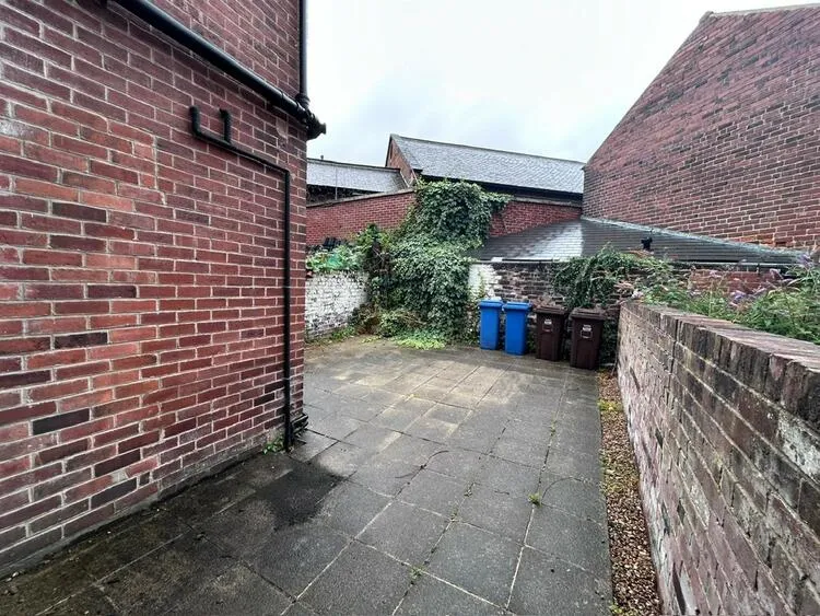 5 Parkfield Place, Sheffield S2 4TH