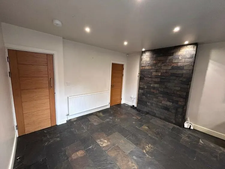 5 Parkfield Place, Sheffield S2 4TH