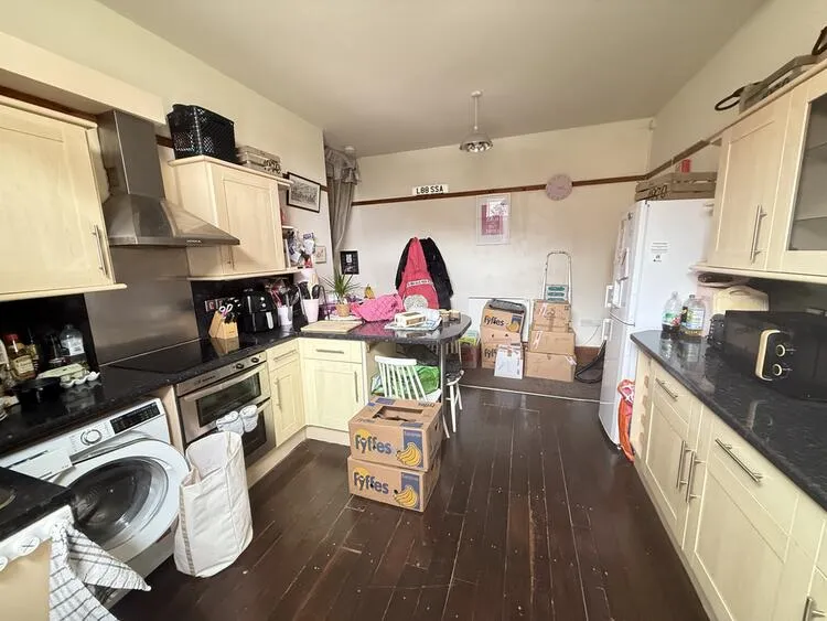 Unit 1, 2, 3 and Peak House at 77 Appleton Gate, Newark NG24 1LP
