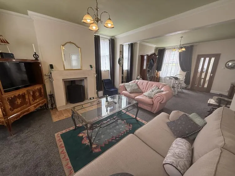 Unit 1, 2, 3 and Peak House at 77 Appleton Gate, Newark NG24 1LP
