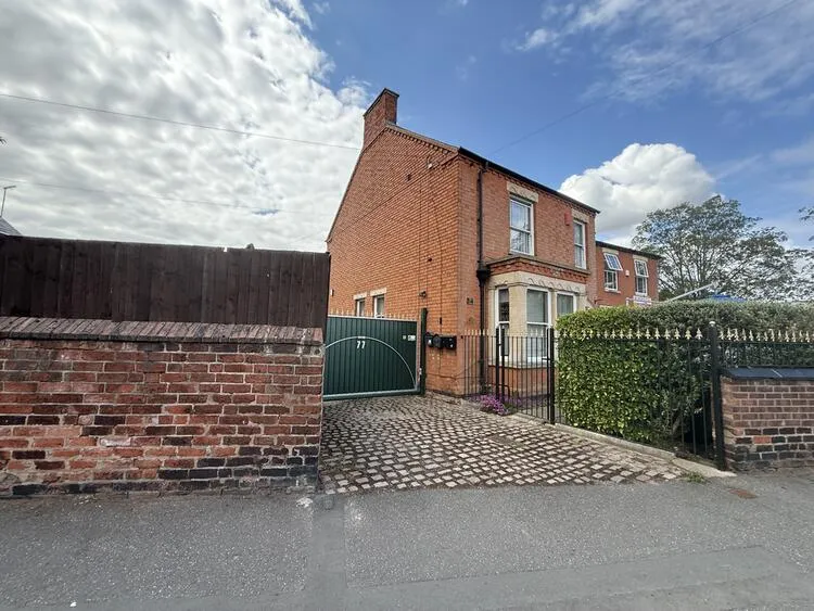 Unit 1, 2, 3 and Peak House at 77 Appleton Gate, Newark NG24 1LP