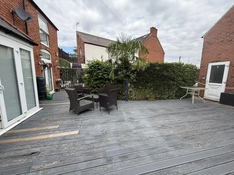 Unit 1, 2, 3 and Peak House at 77 Appleton Gate, Newark NG24 1LP