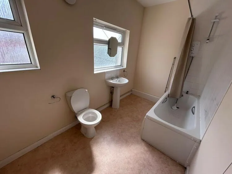 327 and 327A Derby Road, Nottingham NG7 2DZ