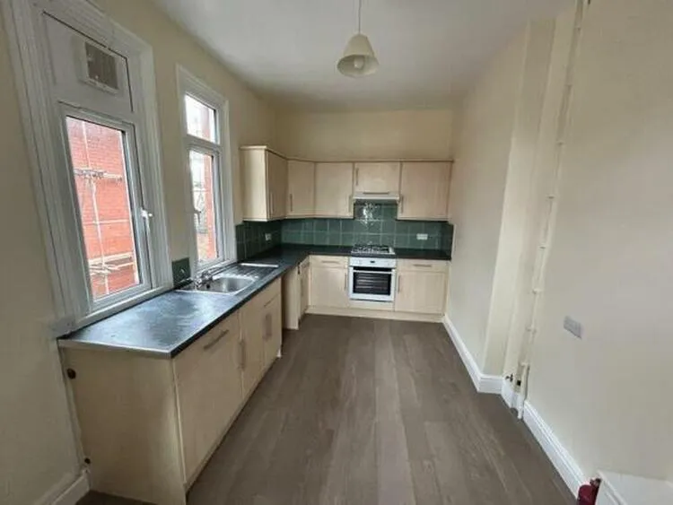 11 Woodland Road West, Colwyn Bay LL29 7DH