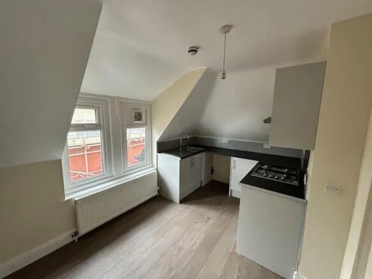 11 Woodland Road West, Colwyn Bay LL29 7DH