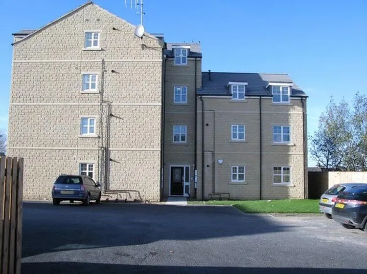 68 Woolcombers Way, Bradford BD4 8JF