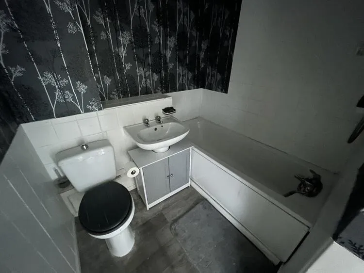 10 Wordsworth Close, Tipton DY4 0TQ
