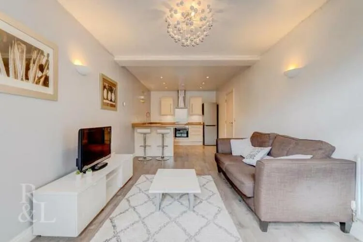 Flat 2 The Swans, 90 Radcliffe Road, West Bridgford NG2 5HH