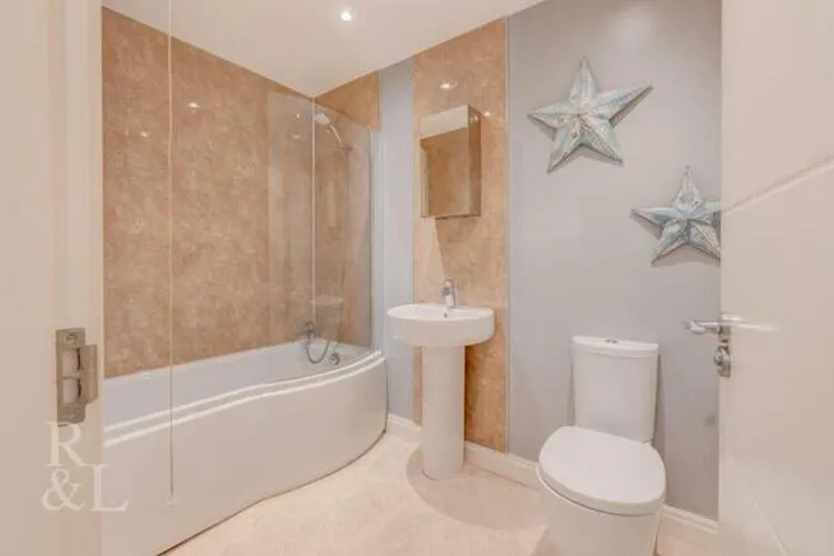 Flat 2 The Swans, 90 Radcliffe Road, West Bridgford NG2 5HH