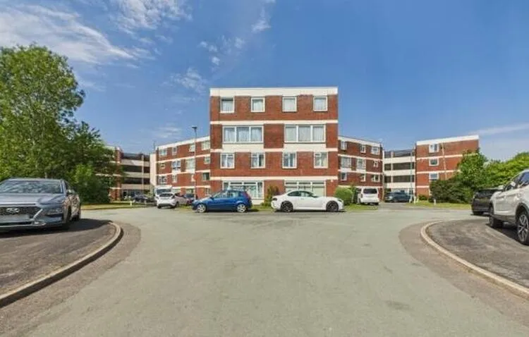 38 Pike Close, Stafford ST16 3QJ
