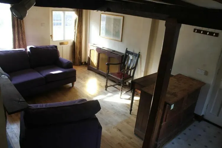 7 Cross Street, Tenbury Wells, Worcestershire WR15 8EF