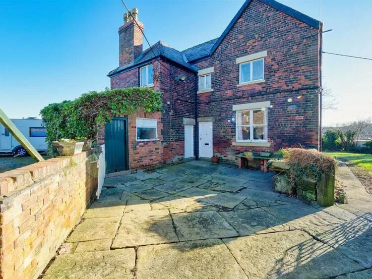 Dunston Farm, Dunston Road, Chesterfield S41 9RL