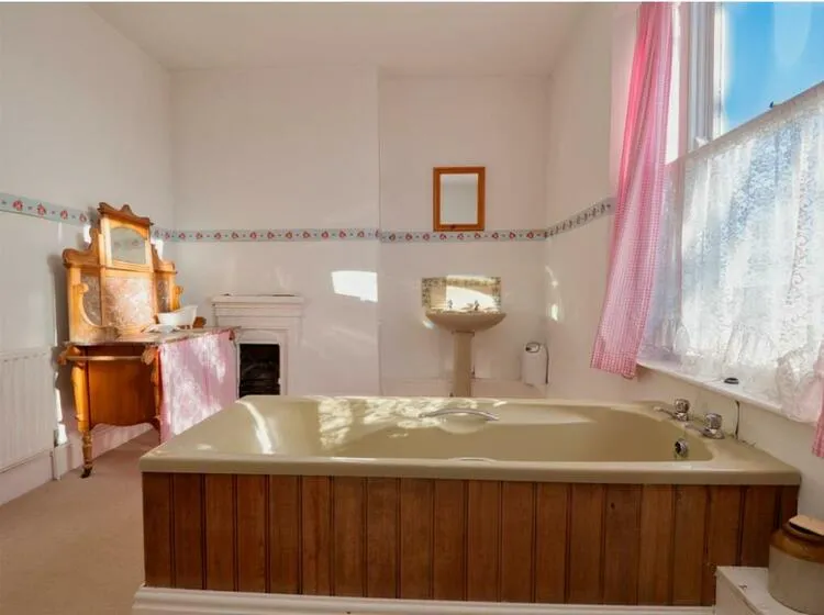 Dunston Farm, Dunston Road, Chesterfield S41 9RL