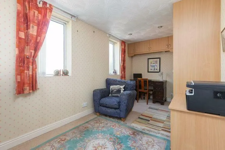 35 Wingate Drive, Whitefield, Manchester M45 7GX