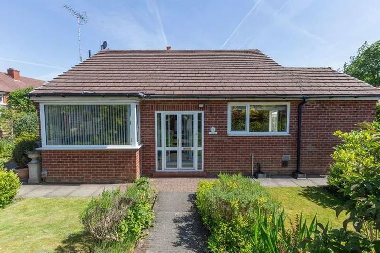 35 Wingate Drive, Whitefield, Manchester M45 7GX