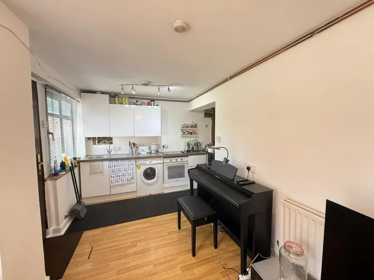 1A & 1B Radford Grove Lane, Nottingham NG7 5QB