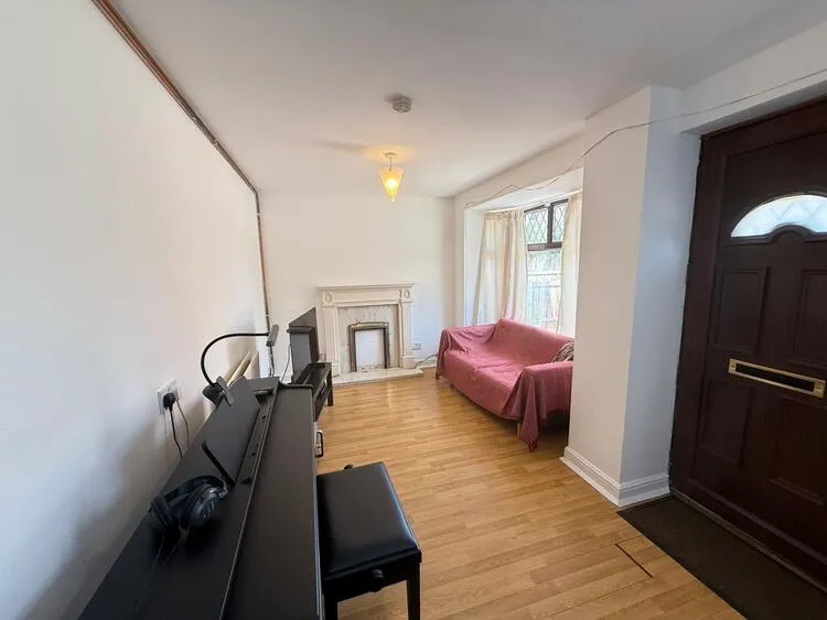 1A & 1B Radford Grove Lane, Nottingham NG7 5QB