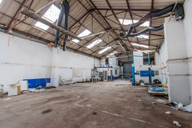 Large industrial unit in this busy area of Cardiff extending to approximately 5,500sqft formerly operated as a car servicing garage. Suitable for a variety of uses, subject to any necessary consents. Please note that the adjacent building is for sale as the previous lot.
