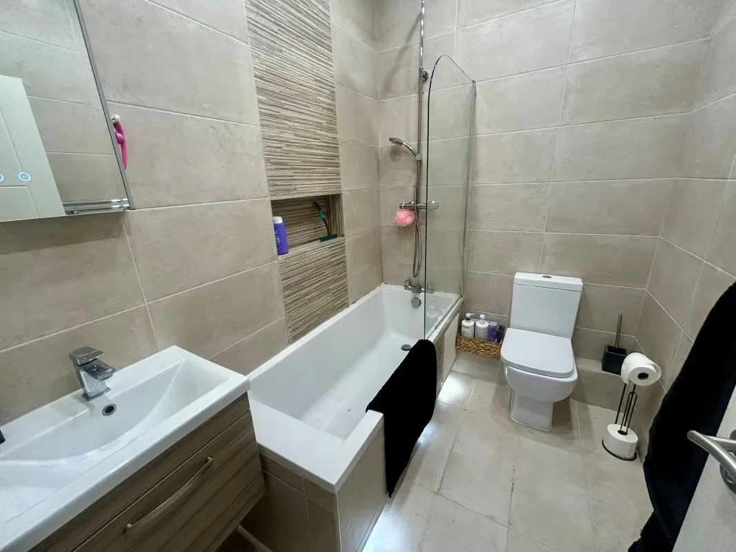 Substantial and recently refurbished residential investment in sought after Penarth location. Informed rental income of £55,140pa representing an Initial Gross Yield of 10%.